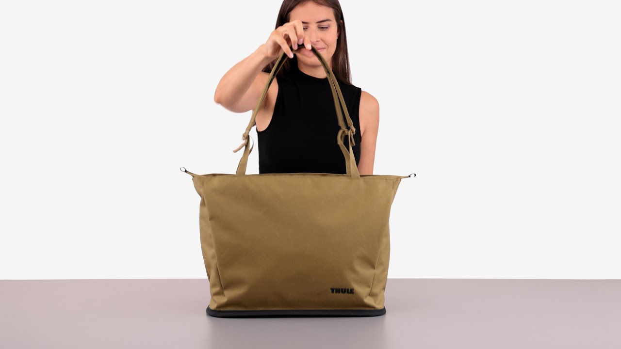 Look inside Thule Aion tote