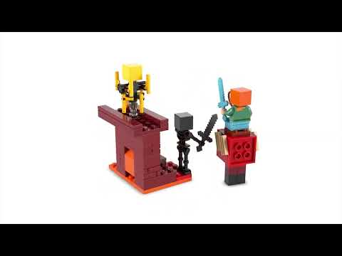 thumbnail video image 2 of Set LEGO Minecraft La Batalla de Lava del Inframundo 21266, 2 of 5