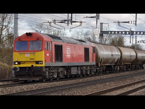 class 60 60092 with TEA oil tanks passing Tilehurst 18/11/2019