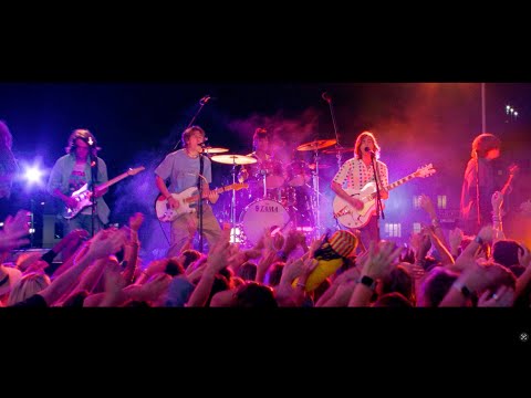 The Runarounds - Funny How The Universe Works (Live Performance Video)