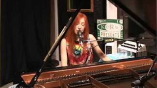 Tori Amos Live at KCRW on Morning Eclectic 07.16.09 - Ophelia