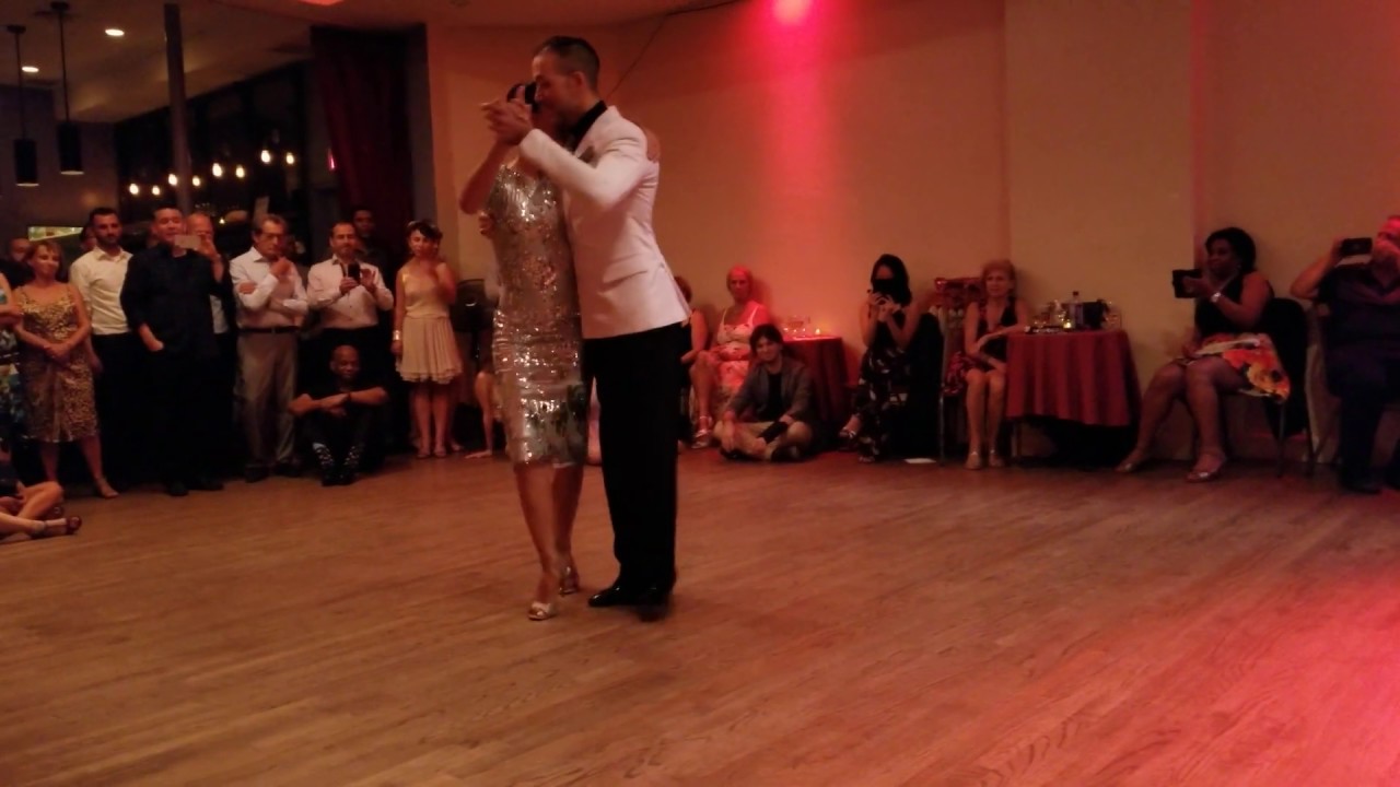 Argentine tango: Paula Duarte & Michael Nadtochi - La Milonga Que Faltaba