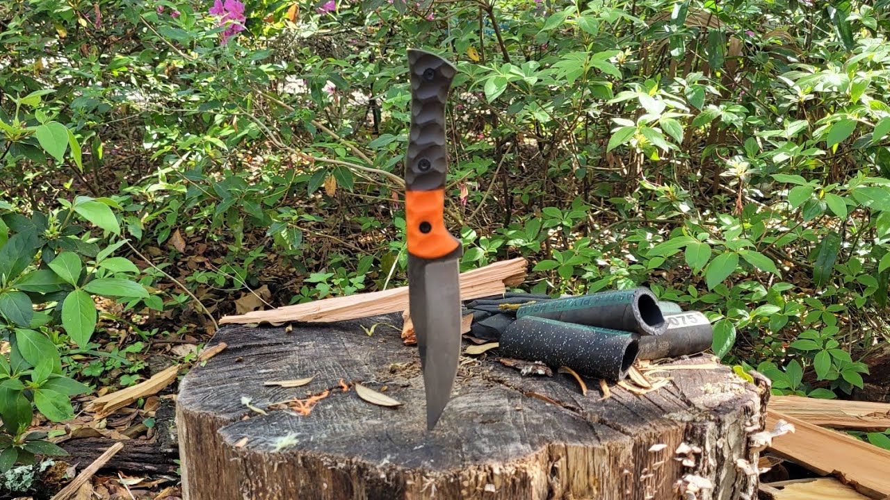 PRIMITIVE BEAR KNIVES THE ESSENTIAL KNIFE REVIEW!!! @thelasthuntsmanoutdoors
