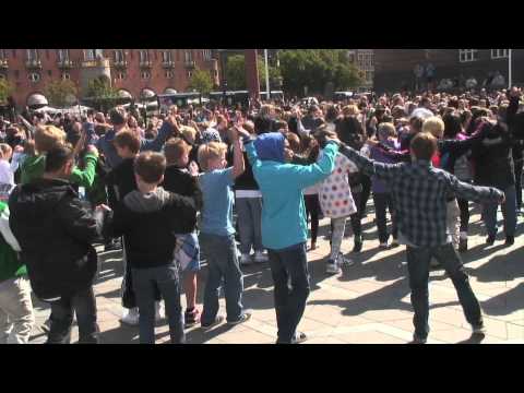 Klezmofobia på Rådhuspladsen - 'SAMLEBÅND' 25. maj 2011.mov