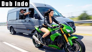 Download lagu Putri bos mafia selamatkan pria buruan, tak sangka gengnya bakal hancur karenanya! mp3