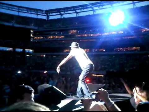Kid Rock opens for Bon Jovi - All Summer Long