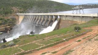 preview picture of video 'Clanwilliam Dam Spillway'