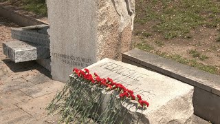 VOTV - Les Franqueses inaugura el cicle Maig de memòria amb una ofrena floral