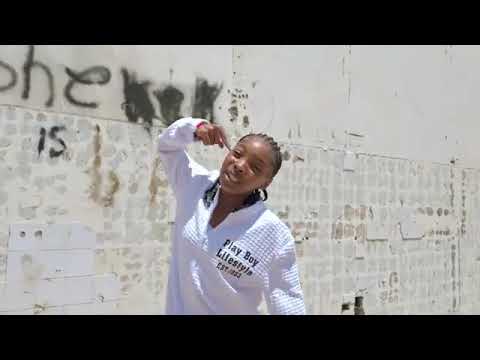 1Emmaa - Fake Friends (Official Music Video)