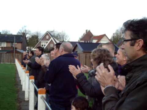 Jeffrey scoort de 1-0 Altena f2 - Gdc F2   2-1