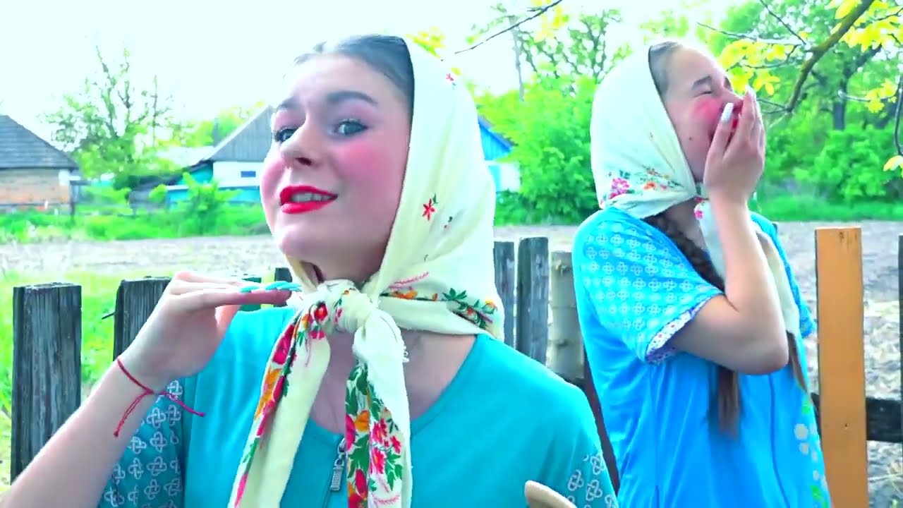 ДАРИНА и АНЯ СБЕЖАЛИ В КЛУБ!