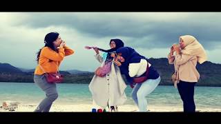 preview picture of video 'Queen Beach~Pantai Ratu Tenilo Slide Movie.'