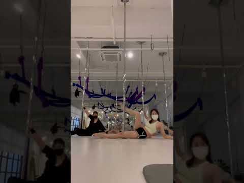 pole dance - 7 rings 2 #shorts