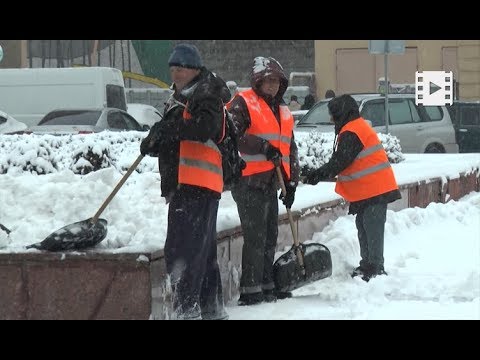 Взимку на вулицях Франківська працюватимуть тимчасово засуджені до громадських робіт