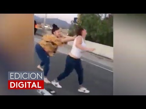 En video: Pareja llama "frijoleros" a una familia hispana y desata una batalla campal