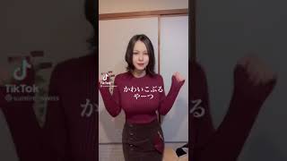 おっぱい揺れ揺れ腰振りダンス