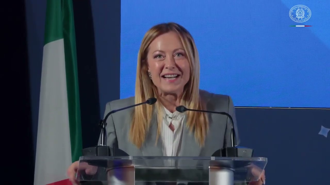 GIORGIA MELONI AFFANNATA SCHERZA: "L'ASCENSORE NON CERA QUA..."