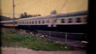 preview picture of video '1985-08-03 Nederlandse Autoslaaptrein met reeks 1200 en NS Restaurant-rijtuig van Zuid Frankrijk'