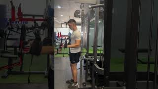 PUSH DOWN POLEA A LA ESPALDA