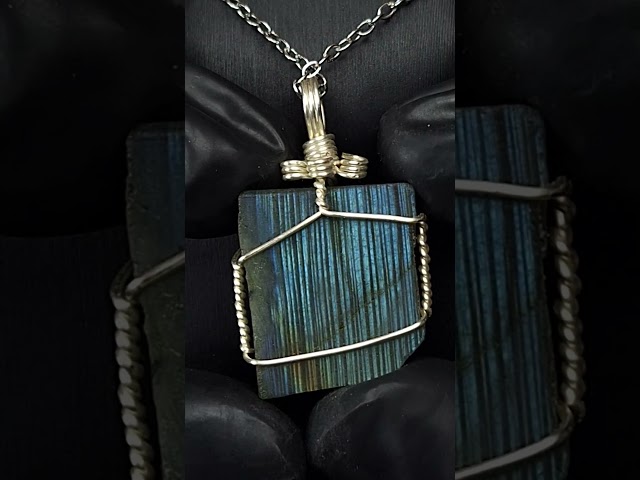 اكسسوار تعليقة حجر الطاؤوس الخام الطبيعي