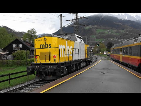 MontafonerBahn mbs: V10.017 ex DR V100 203 159 in Tschagguns ➡Schruns an abgestellten mbs Triebwagen