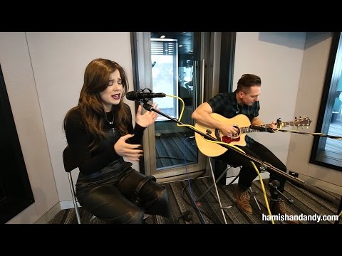 Hailee Steinfeld covers Love Yourself thumnail