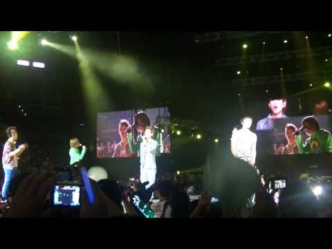 [HD][FANCAM] 100904 SM Town Live (LA): SHINee (샤이니) - Stand By Me