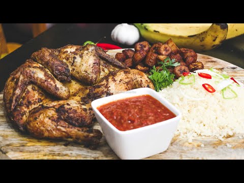 Poulet au BBQ, Sauce Tomate, Attiéké et Alloco