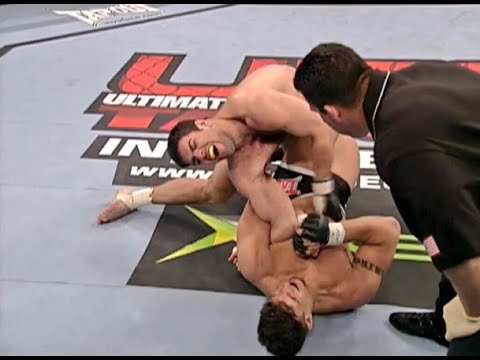 Frank Mir NASTY shoulder lock on Pete Williams in only his 2nd UFC fight!