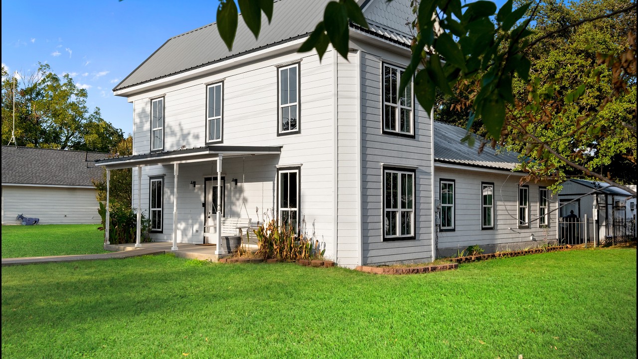 Video thumbnail for 202 North Kickapoo Street in Lipan, Texas