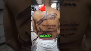 He Got His Mother’s Embrace Tattooed On His Back🥰 (@flakit0_69)