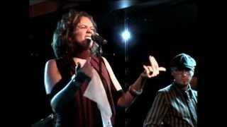 Lauren Mitchell Band - Sexy, Sultry 'Come To Mama' - Exclusive Live Concert Video