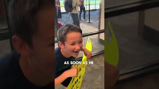 Son greets dad with a surprising sign 😂