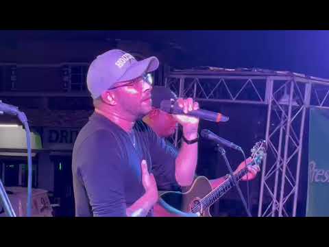 Jhonny Evidence - Me enamore (Live)
