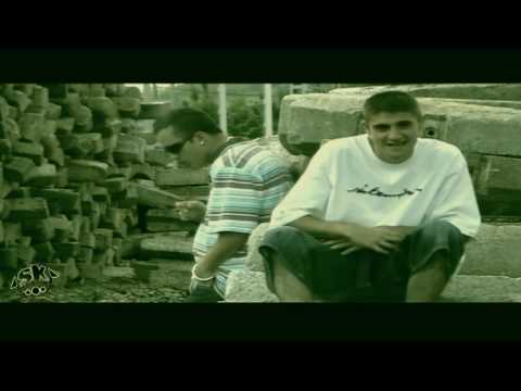 krd Putting blood videoclip