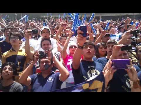 "entrada de CAR'sC en el cuauhtemoc apertura 2013" Barra: La Rebel &bull; Club: Pumas