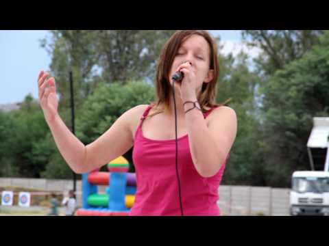 Tussen Woorde - Nicola du Plessis