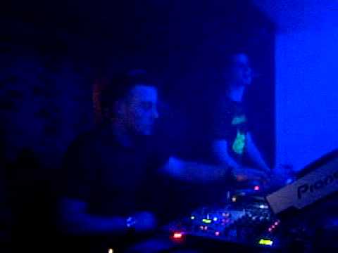 Kopfmusik meets Minimalismi-Claudio Ponticelli@Tronix 23.02.2008 part2.avi