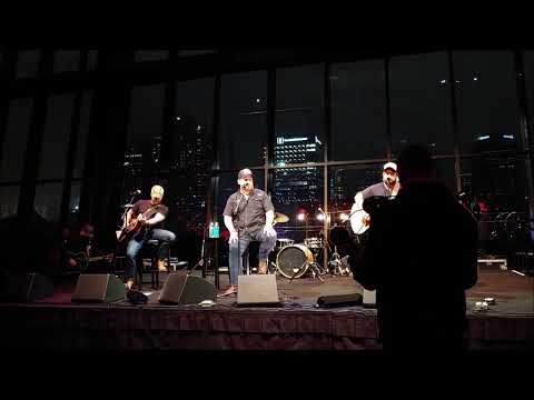 Luke Combs - Lovin' On You