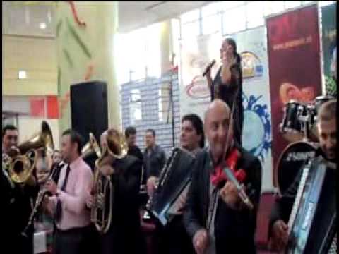 Monica Anghel si Mahala Rai Banda - Omule cand ai parale