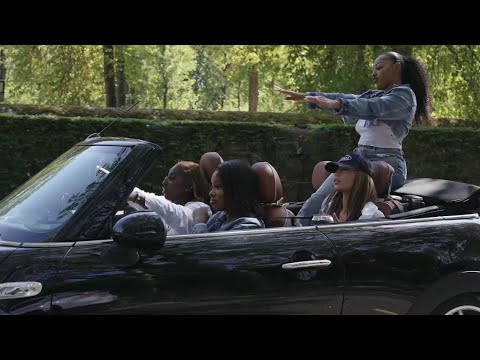 HOLACHICA - LOVÉ (Clip Officiel)