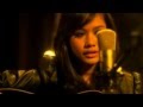 Liyana Jasmay - Aku Jatuh Cinta [Official Muzik Video]