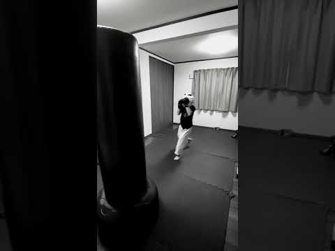 三日月蹴り