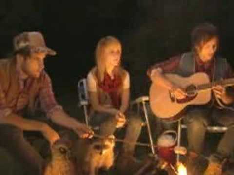 Paramore- crushcrushcrush (campfire acoustic)