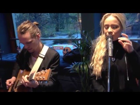 Sara Sangfelt - Sings Avicii (The Nights) - Unplugged