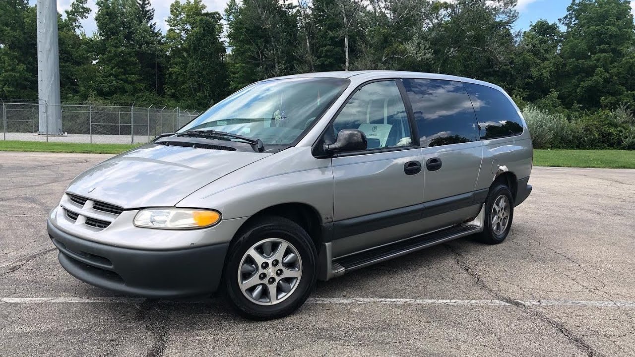 Walkaround Of a 1996 Dodge Grand Caravan SE 3.3