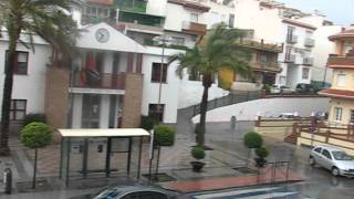 preview picture of video 'Lluvia de abril en Cenes de la Vega'