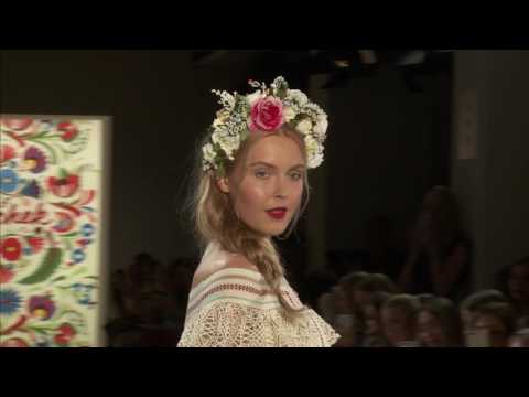 LENA HOSCHEK SS18 / Runway Show Berlin BACKSTAGE