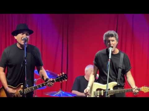 THE EARWIGS - Live @ The Mamba (I Just Don’t Know) 