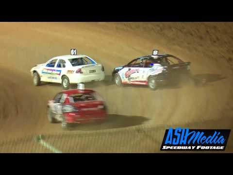 Production Sedans: Crang Running the Cushion - Valvoline Raceway